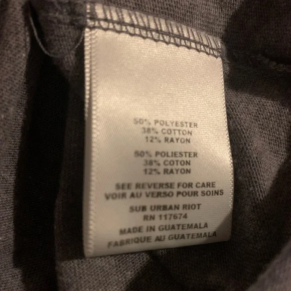 Funny Graphic Tee for wine drinkers or beer drinkers! XL gray cap sleeve shirt - Picture 4 of 5